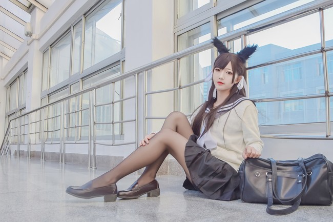 碧蓝航线爱宕犬jk cos 第1张图