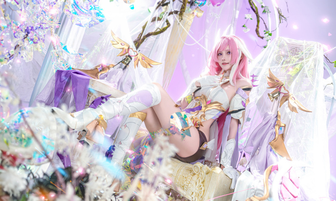 爱莉希雅「人之律者」cos 第2张图