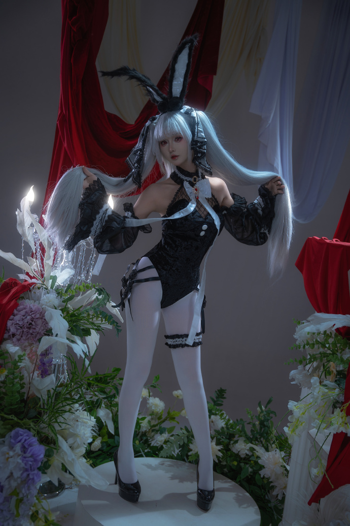 可畏同人兔女郎 第1张图