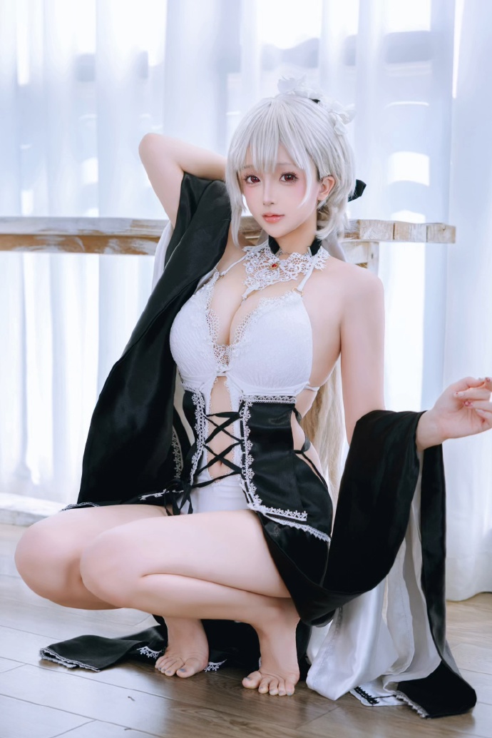 喜欢可畏的新装扮吗？指挥官♡ 第1张图