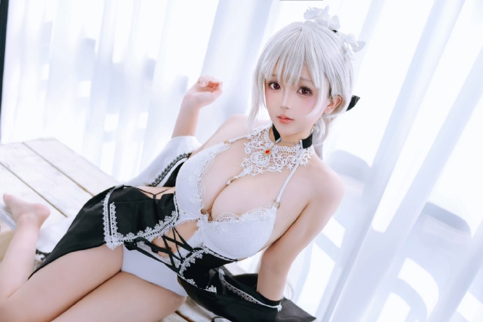喜欢可畏的新装扮吗？指挥官♡ 第3张图