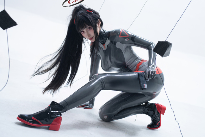 这装备……稍微有些紧得不舒服呢…… 第6张图