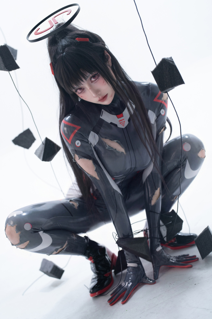 这装备……稍微有些紧得不舒服呢…… 第8张图